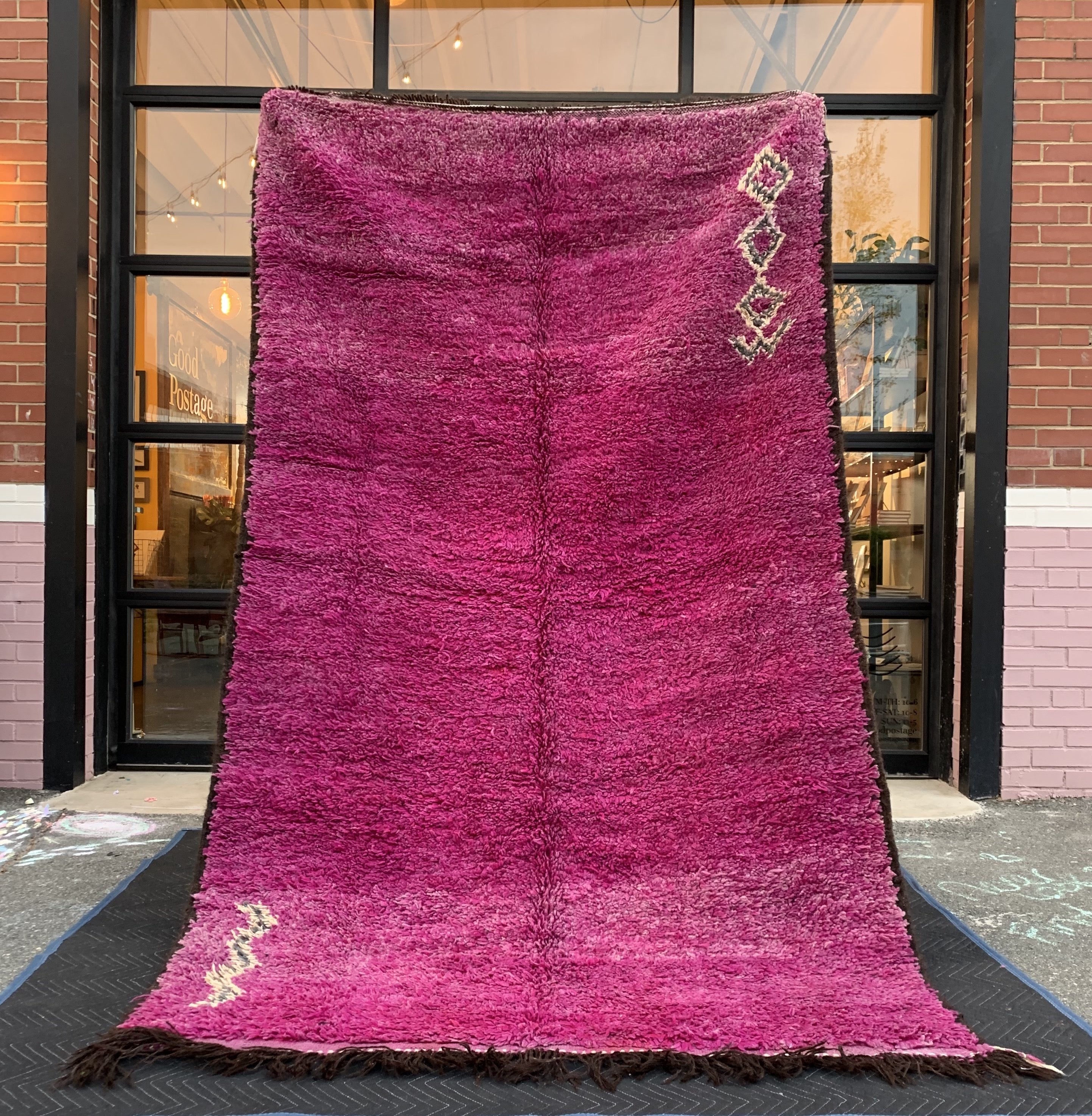 High quality Moroccan vintage handwoven beni diamond shape unique